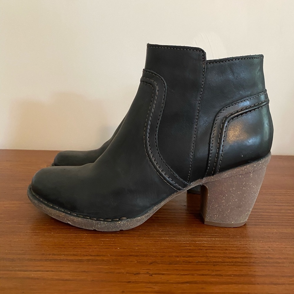 Clark’s Carleta Paris Ankle Boot
